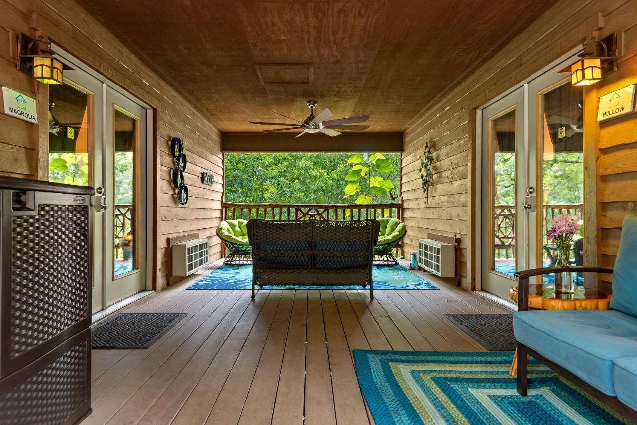 The Woods Cabins Юрека Спрингс Екстериор снимка