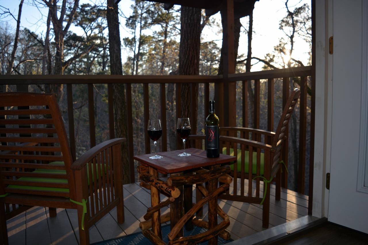The Woods Cabins Юрека Спрингс Екстериор снимка