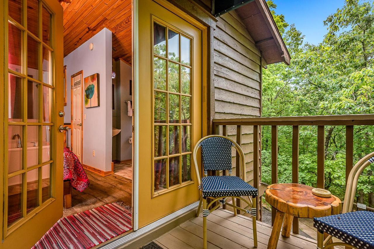 The Woods Cabins Юрека Спрингс Екстериор снимка
