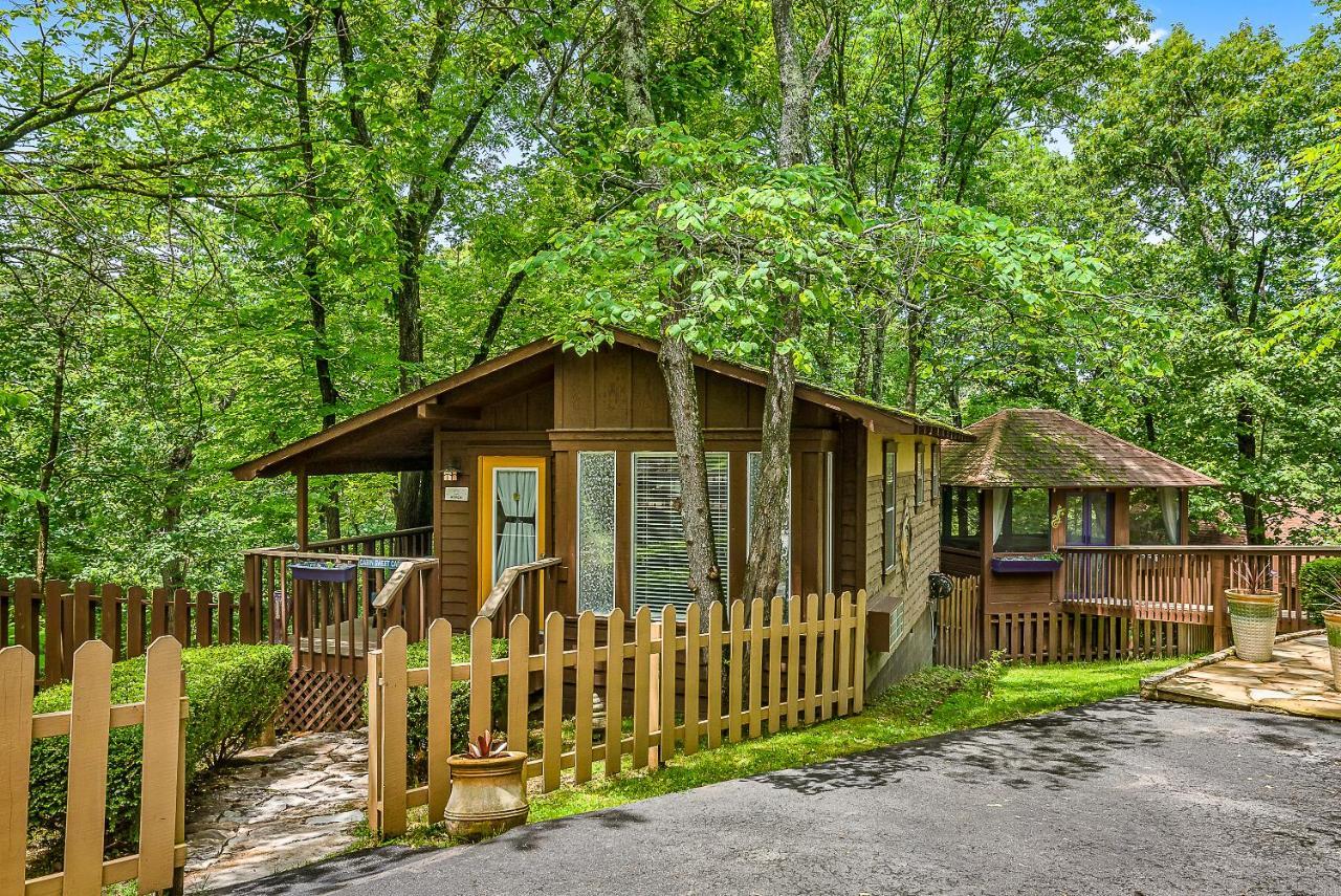 The Woods Cabins Юрека Спрингс Екстериор снимка